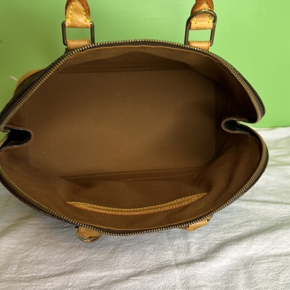 1 𝑳𝒐𝒖𝒊𝒔 𝑽𝒖𝒊𝒕𝒕𝒐𝒏 𝑨𝑳𝑴𝑨 𝑷𝑴 (Date Code BA0955) - Picture 10 of 11